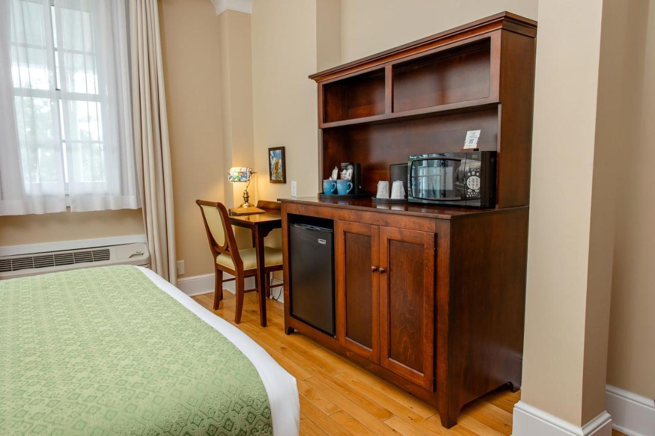 Mills Park Hotel Yellow Springs ภายนอก รูปภาพ